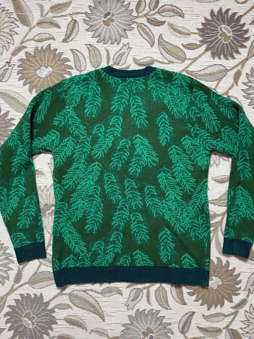 Blizzard Bay Ugly Christmas Sweater Tangled Cats & Lights Santa Hats L Large